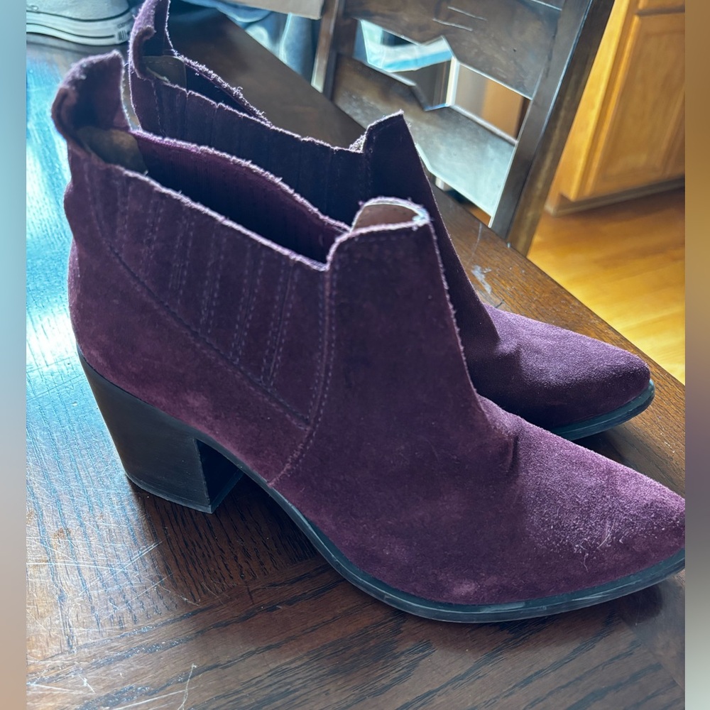 Steve Madden size 8 booties